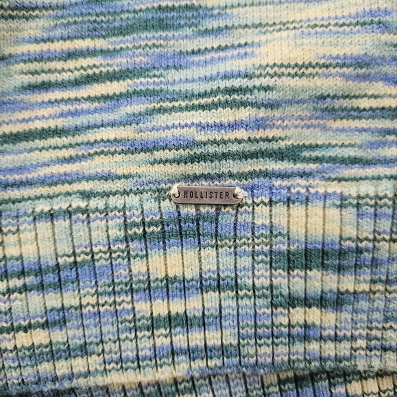 Hollister V-Neck Button Front Cropped Sweater in Blue & Green Heather Size M - Picture 4 of 4